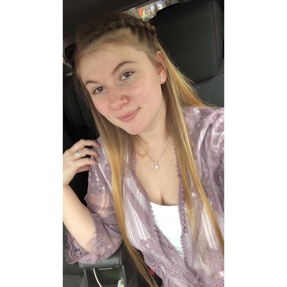 Meet your Posher, Katelynn